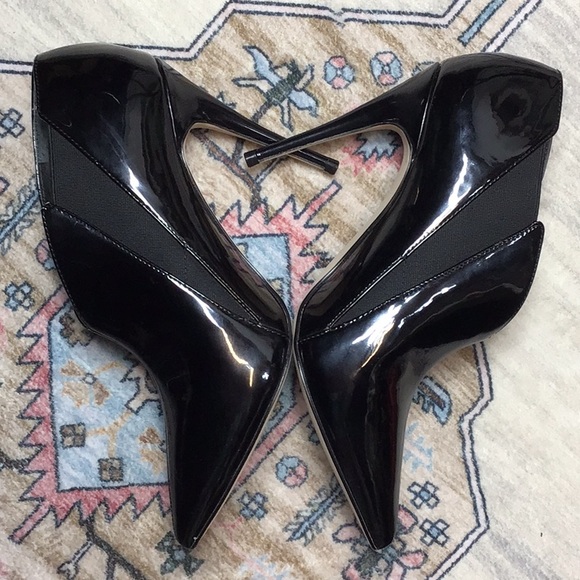 Guess ‘Ondrea2’ Black Faux Patent High Heel Booties Sz 7 - Picture 4 of 9